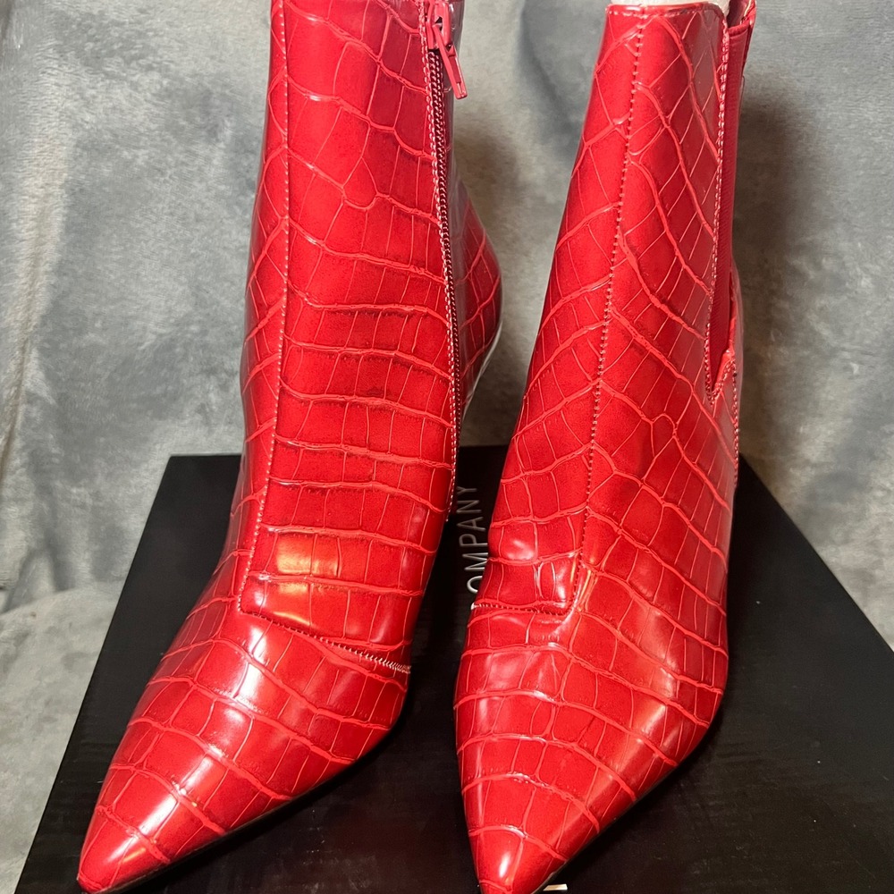 NY&C Red Croc Embossed Pointed Toe Stiletto Ankle Booties Women's 8.5 New in Box - Picture 3 of 8